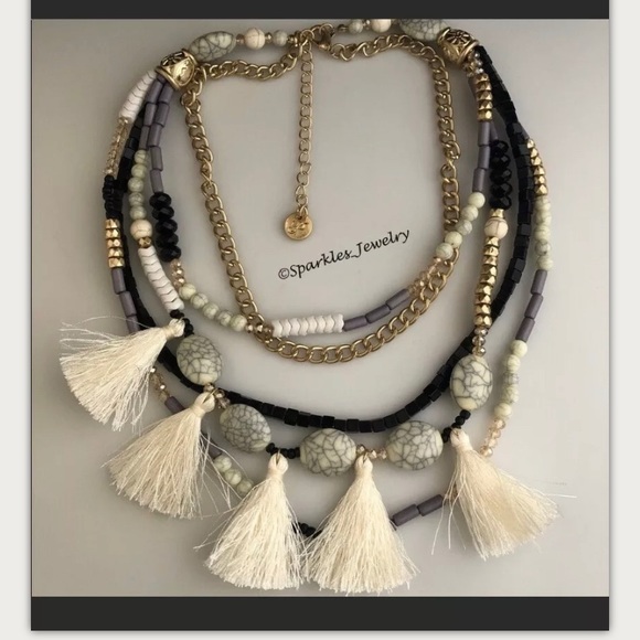 Plunder Izzy Necklace - beads with white tassels - Picture 2 of 4